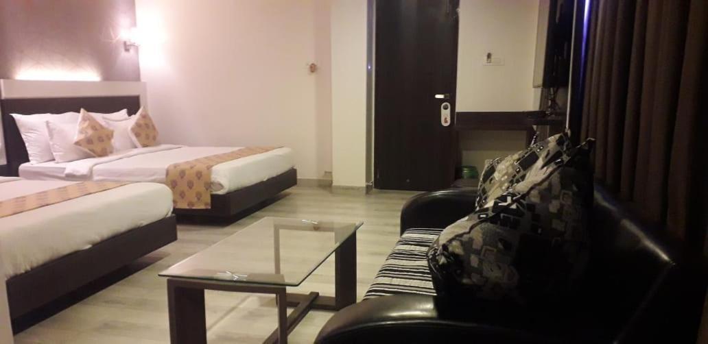 Hotel Sai Residency Vasai Luaran gambar